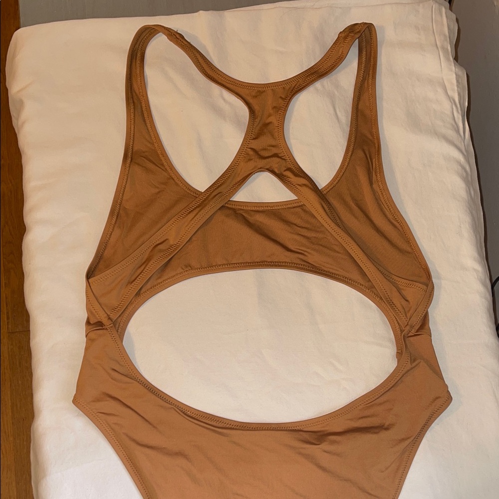 SKIMS One-Piece Swimsuit with Cut-Out - Picture 13 of 16